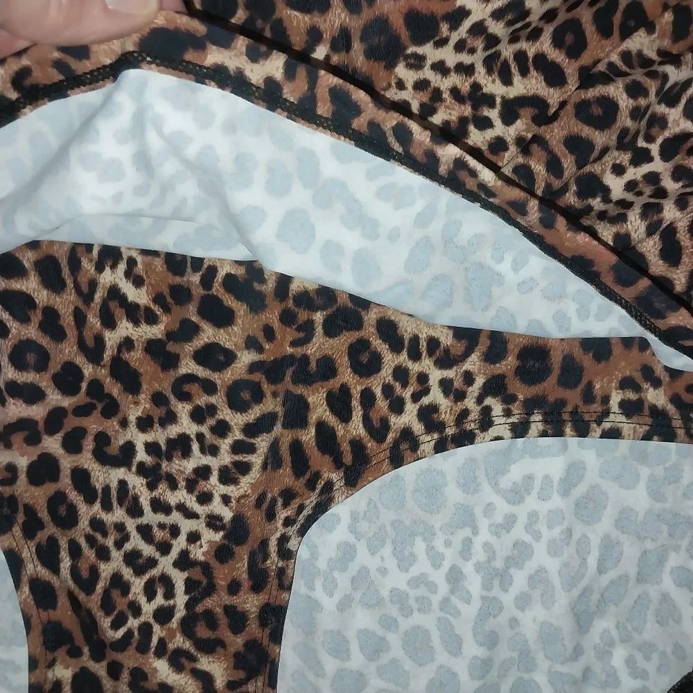 Ruby Ribbon Riviera Leopard Print - Picture 5 of 5